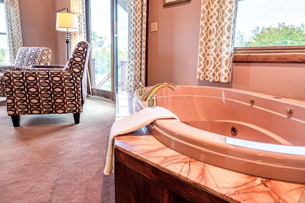 Point Au Roche Lodge Plattsburgh Εξωτερικό φωτογραφία